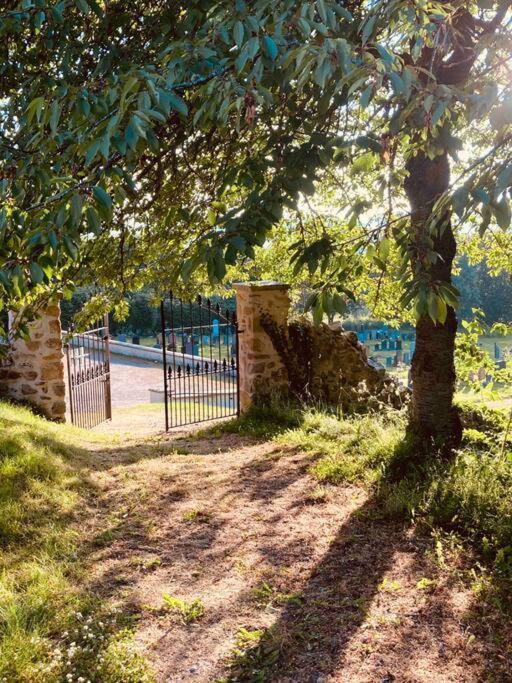 'Wardlaw View' Luxury Studio Apartment With Stunning View Kirkhill Eksteriør bilde
