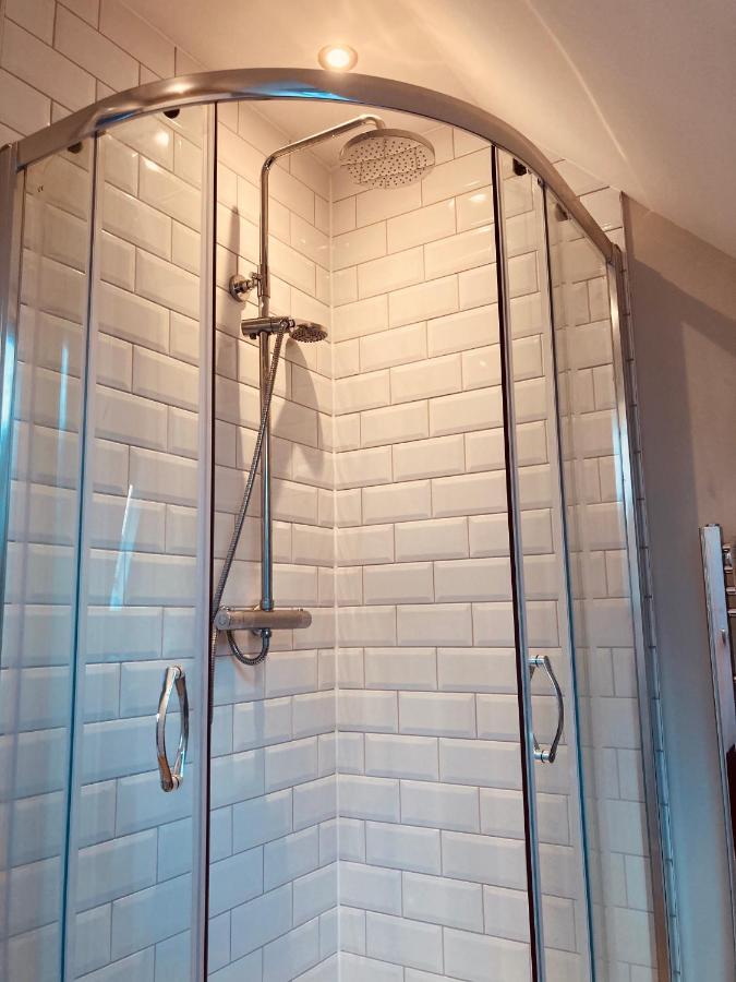 'Wardlaw View' Luxury Studio Apartment With Stunning View Kirkhill Eksteriør bilde